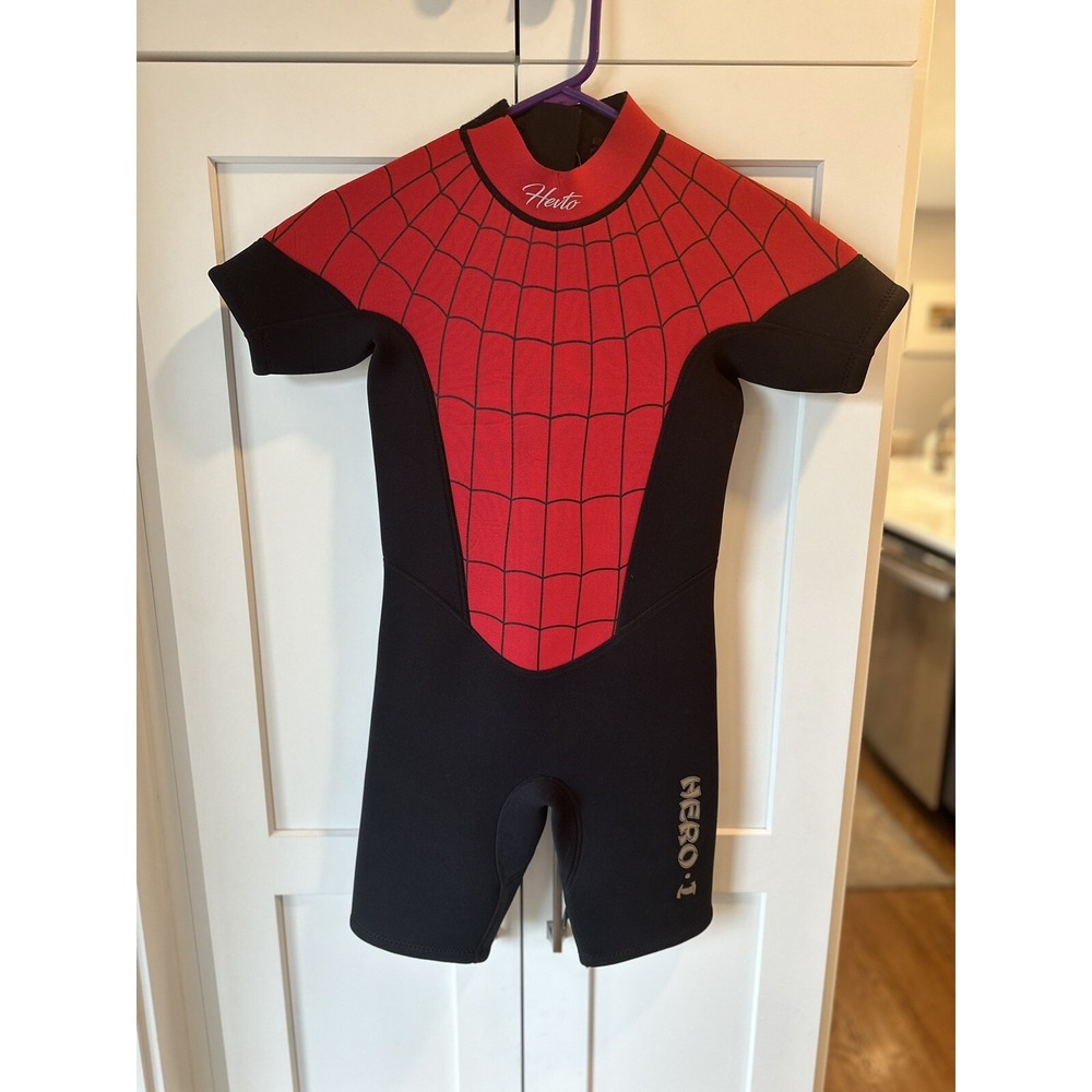 Hevto Hero-1 Wet Suit Size 12 Youth Great Condition